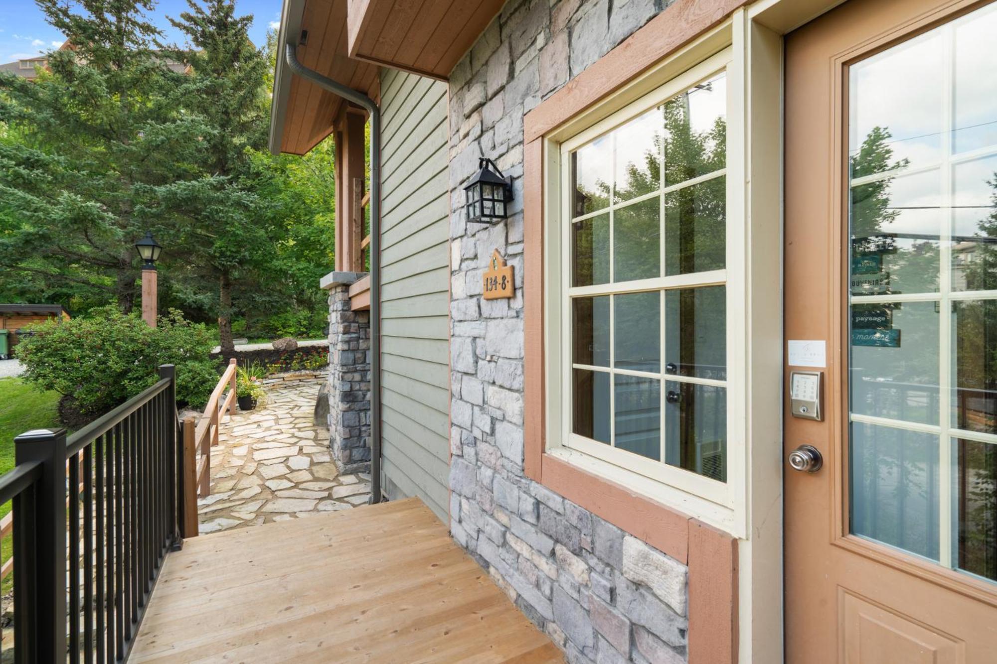 Les Falaises Tremblant - Ski Inout Condo W2Bdrs Mont-Tremblant Eksteriør bilde