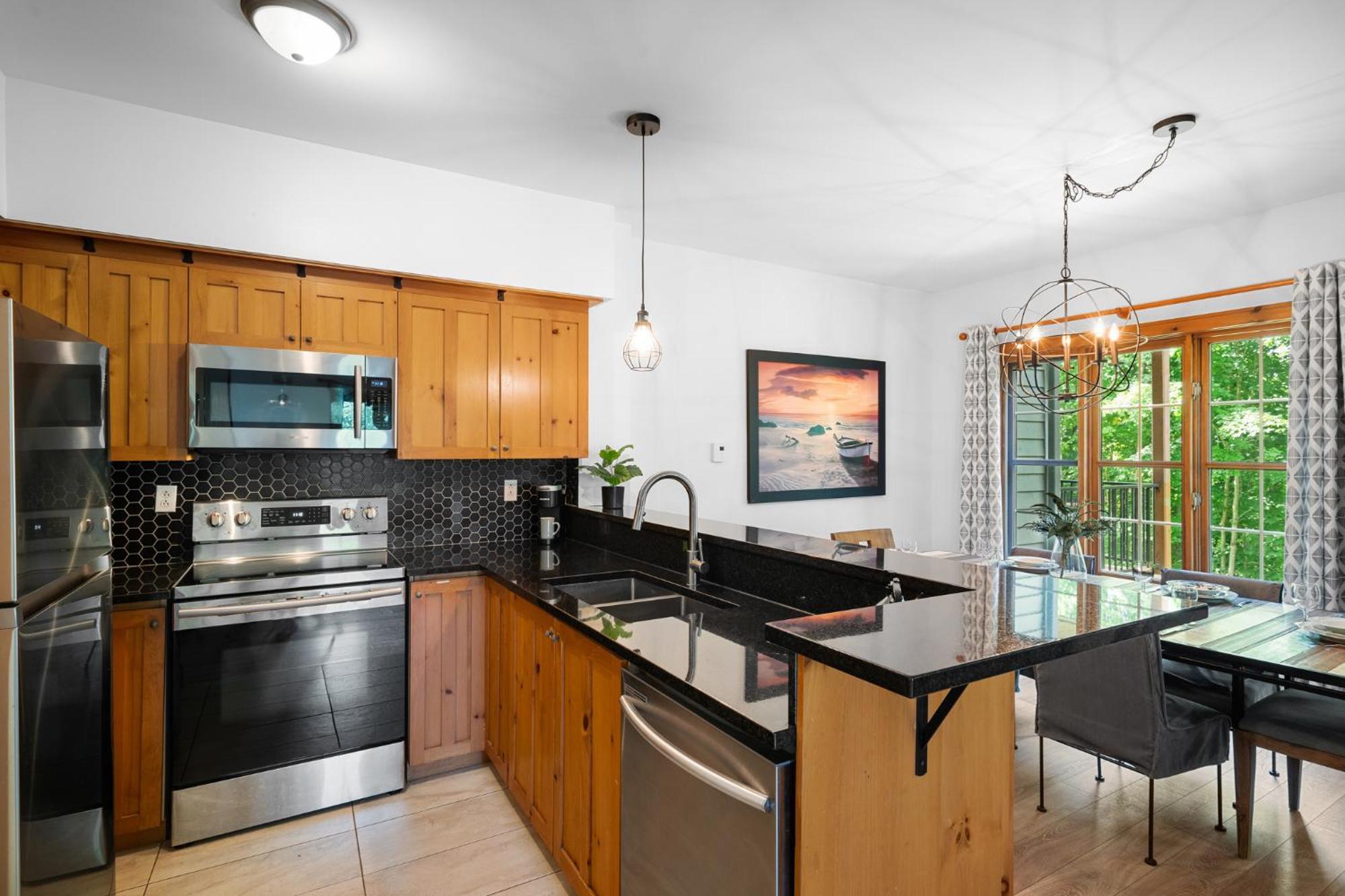Les Falaises Tremblant - Ski Inout Condo W2Bdrs Mont-Tremblant Eksteriør bilde