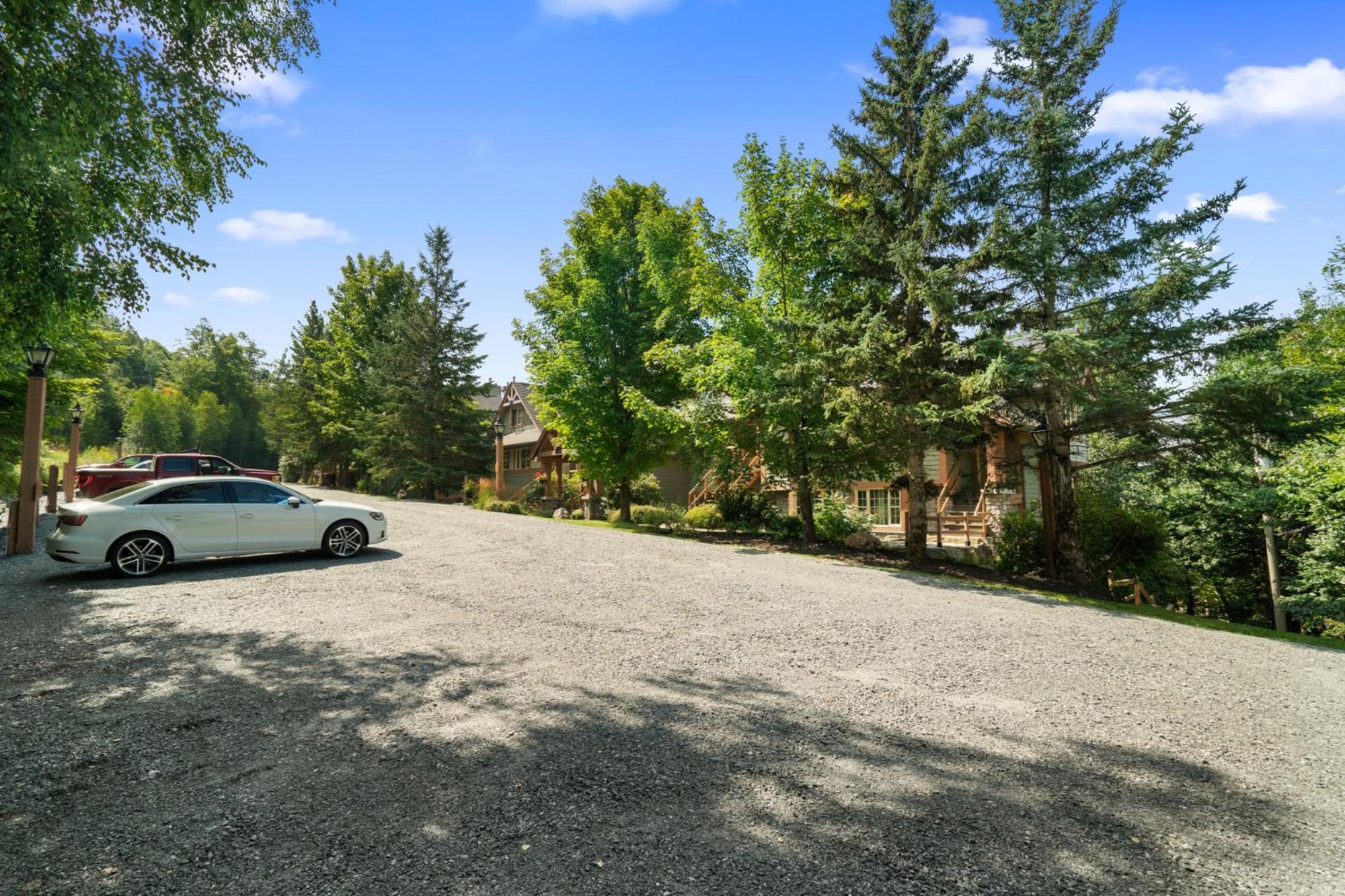 Les Falaises Tremblant - Ski Inout Condo W2Bdrs Mont-Tremblant Eksteriør bilde