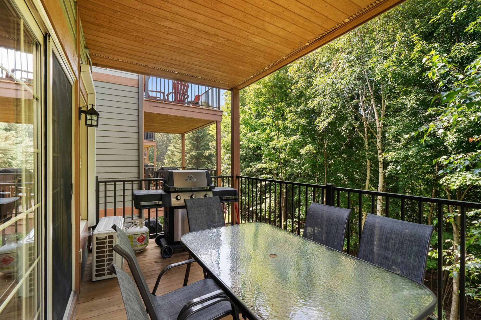 Les Falaises Tremblant - Ski Inout Condo W2Bdrs Mont-Tremblant Eksteriør bilde